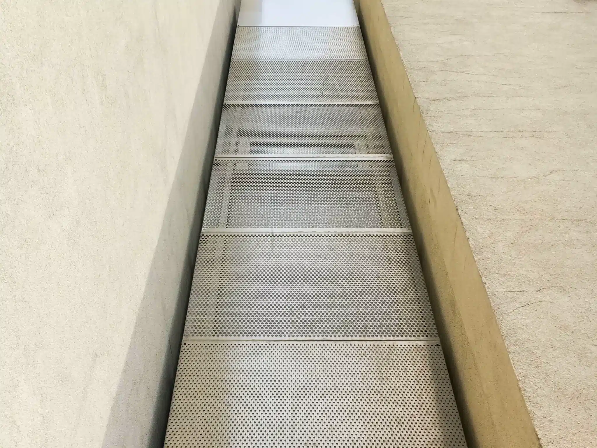 Das Keret-Haus – ein Kunstwerk im Miniaturformat